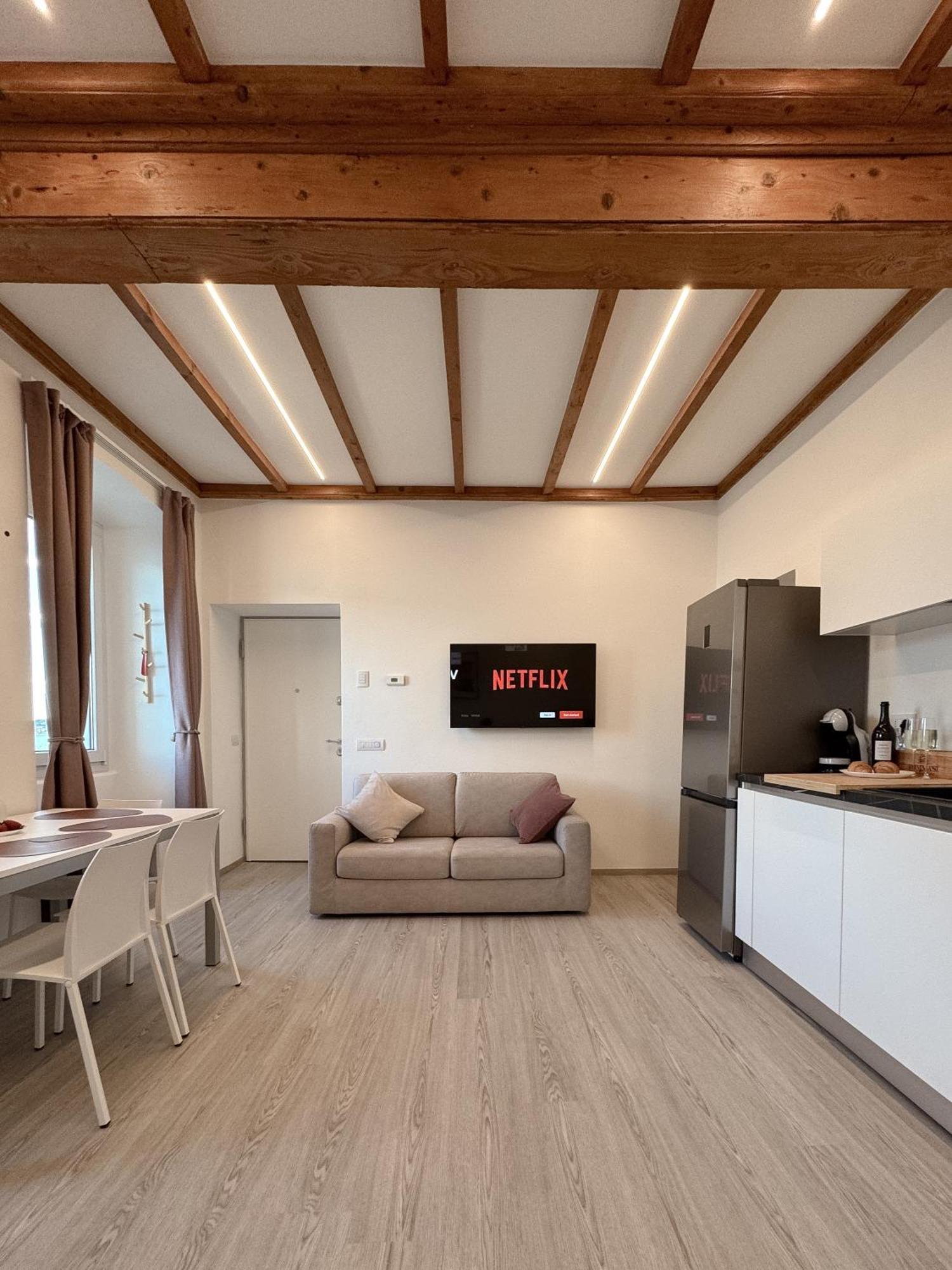 Belvedere 237A Lakeview Luxury Apartment غيفّا المظهر الخارجي الصورة